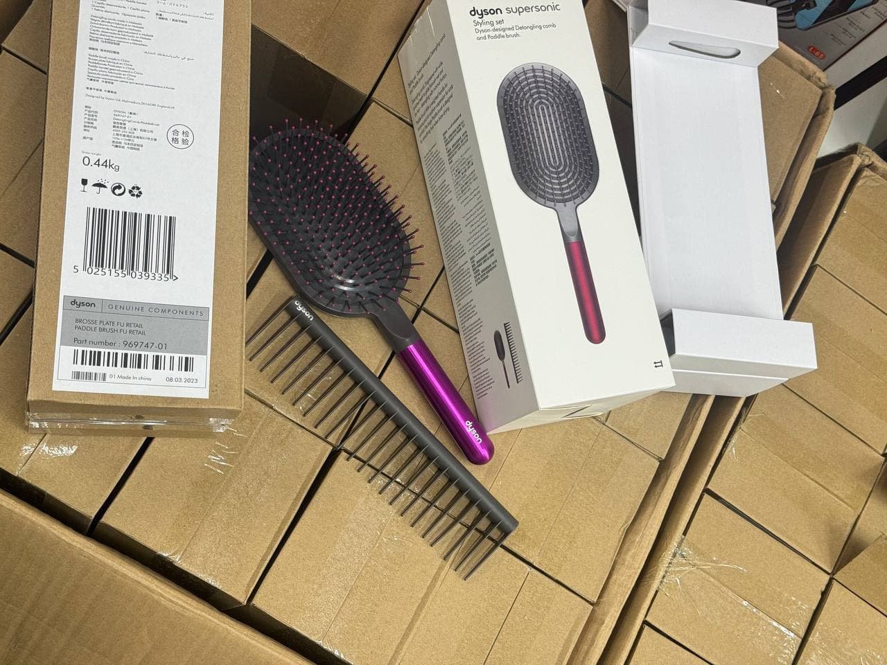 Dyson набор расчесок 2в1